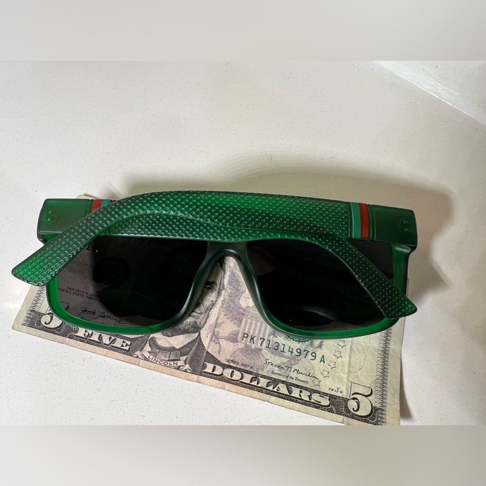 Brand new POLARIZED - unisex free cloth bag - sunglasses